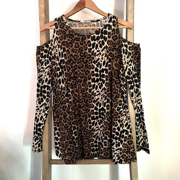 a.gain Tops - a.gain leopard cold-shoulder knit top tunic